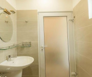 BÁN KHÁCH SẠN ĐANG KINH DOANH ỔN ĐỊNH đường Nguyễn Trung Trực -P4- TP Đà Lạt giá 25 tỷ BÁN KHÁCH SẠN ĐANG KINH DOANH ỔN ĐỊNH đường Nguyễn Trung Trực -P4- TP Đà Lạt giá 25 tỷ